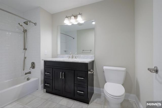 2-48 Grove Avenue 4, Cedar Grove, NJ 07009