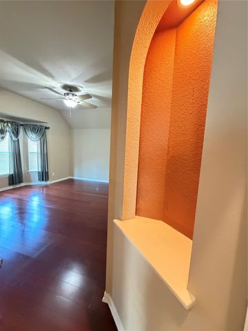 10329 Stoneside Trail, Fort Worth, TX 76244