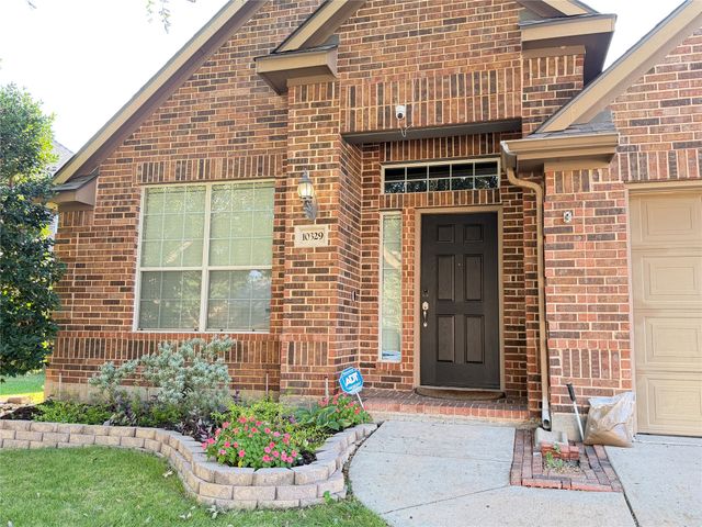 10329 Stoneside Trail, Fort Worth, TX 76244
