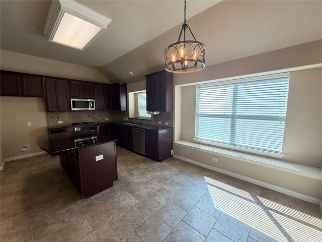 10329 Stoneside Trail, Fort Worth, TX 76244