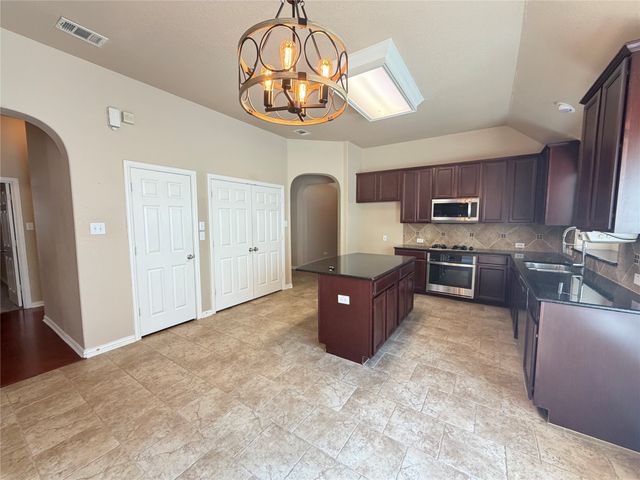 10329 Stoneside Trail, Fort Worth, TX 76244