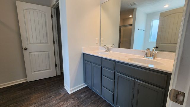 1708 Calcutta Dr, Murfreesboro, TN 37128