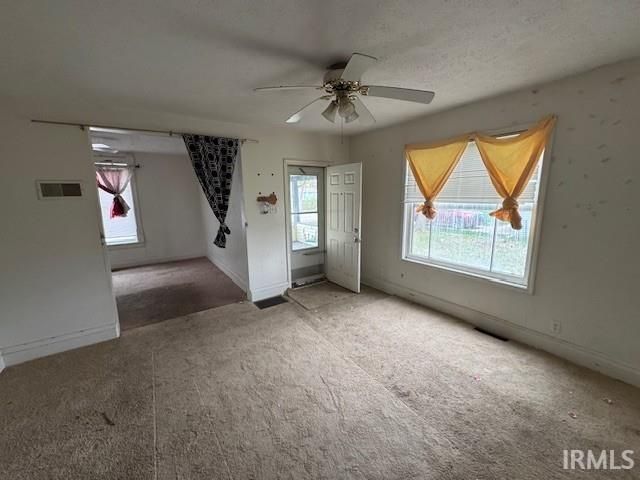 1011 W Blaine Avenue, Elkhart, IN 46516