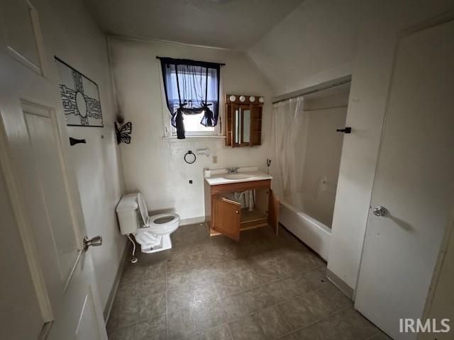 1011 W Blaine Avenue, Elkhart, IN 46516