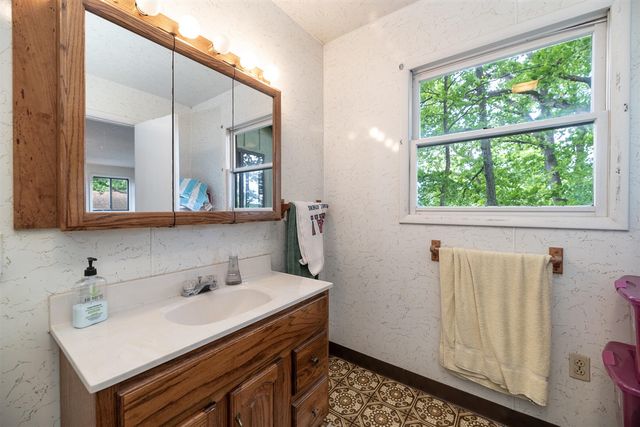 13631 Carefree Drive, Battle Creek, MI 49017