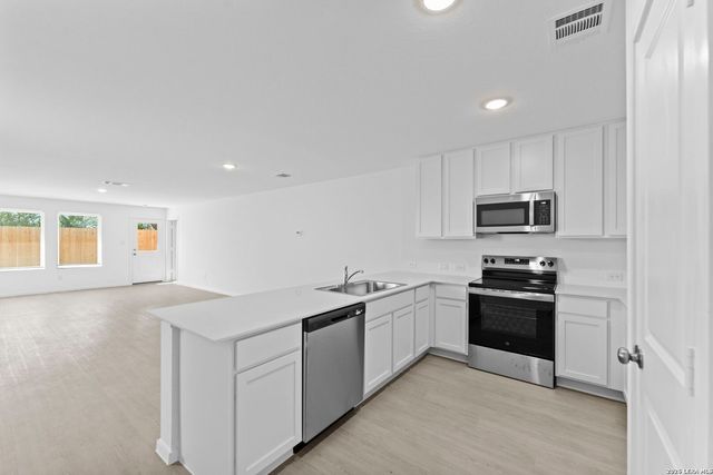 411 Sauvignon Pt, New Braunfels, TX 78130