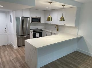 100 Edgewater Dr 101, Coral Gables, FL 33133