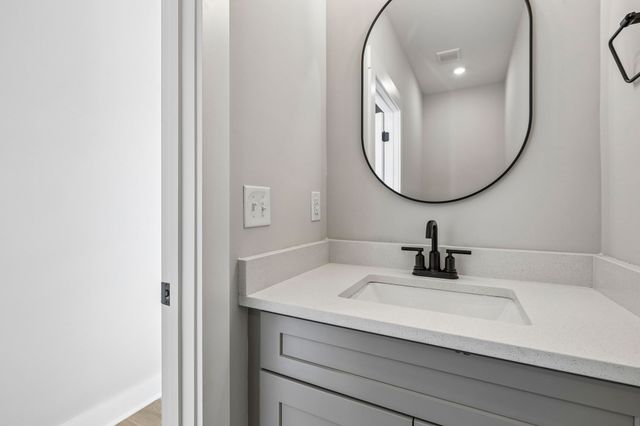 2210 18th Ave, N, Nashville, TN 37208