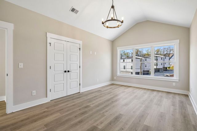 2210 18th Ave, N, Nashville, TN 37208