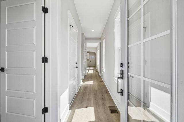 2210 18th Ave, N, Nashville, TN 37208