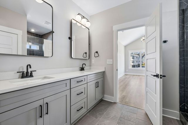 2210 18th Ave, N, Nashville, TN 37208