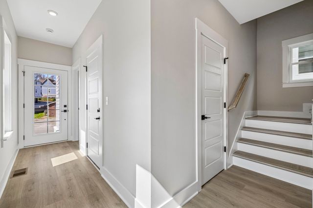 2210 18th Ave, N, Nashville, TN 37208