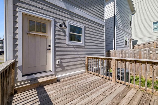 2210 18th Ave, N, Nashville, TN 37208