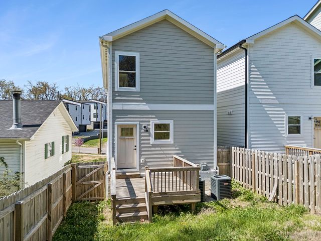 2210 18th Ave, N, Nashville, TN 37208