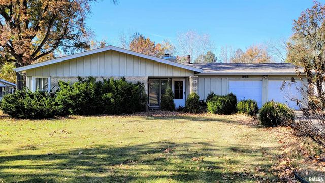 202 Westernaire Drive, Marion, IL 62959