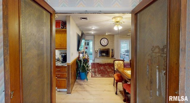 202 Westernaire Drive, Marion, IL 62959