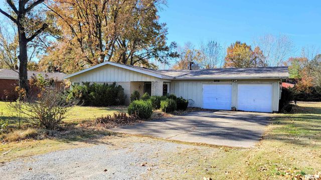 202 Westernaire Drive, Marion, IL 62959