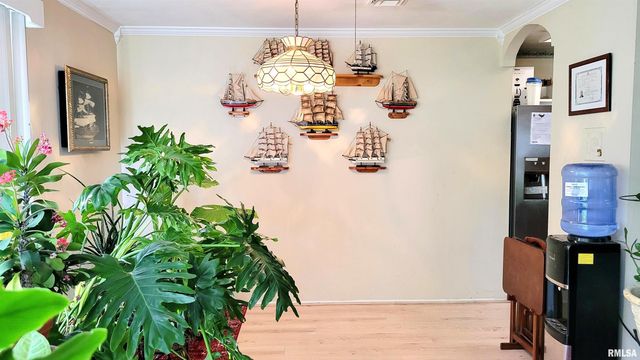 202 Westernaire Drive, Marion, IL 62959