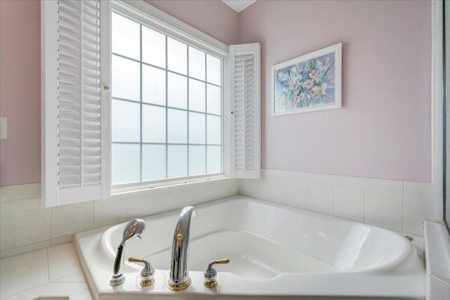 175 Hayfield DR, Boones Mill, VA 24065