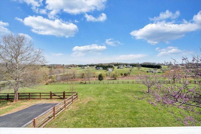 175 Hayfield DR, Boones Mill, VA 24065