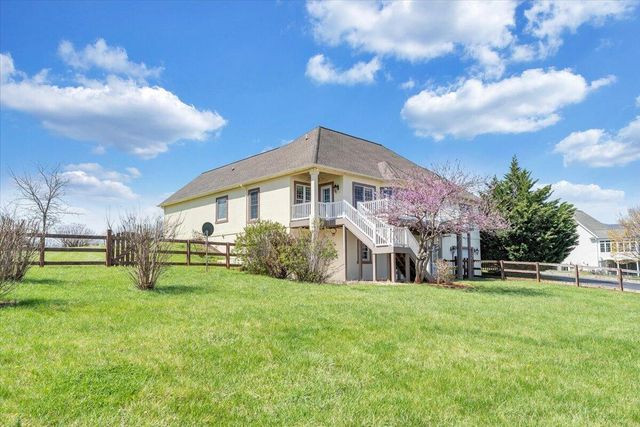 175 Hayfield DR, Boones Mill, VA 24065