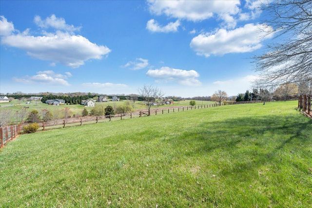 175 Hayfield DR, Boones Mill, VA 24065