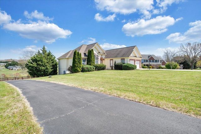 175 Hayfield DR, Boones Mill, VA 24065