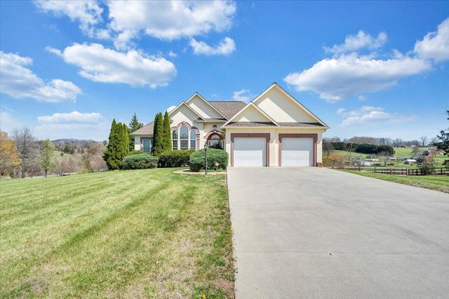 175 Hayfield DR, Boones Mill, VA 24065