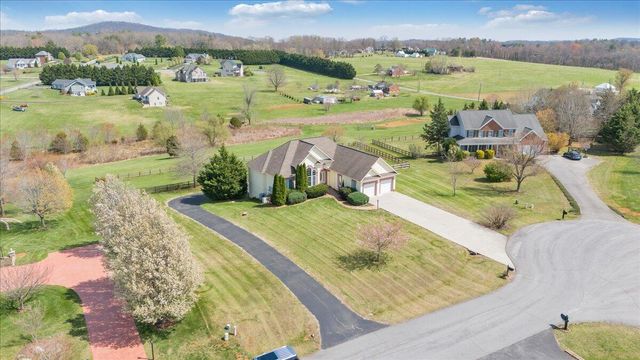 175 Hayfield DR, Boones Mill, VA 24065