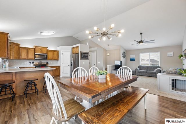 6025 N 15th Court, Lincoln, NE 68521