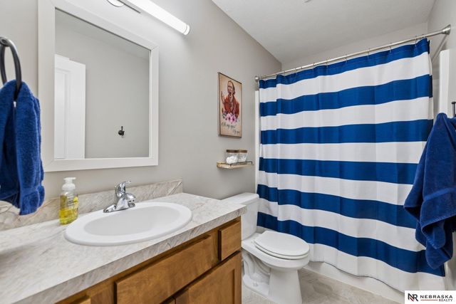6025 N 15th Court, Lincoln, NE 68521