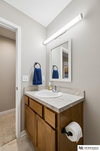 6025 N 15th Court, Lincoln, NE 68521
