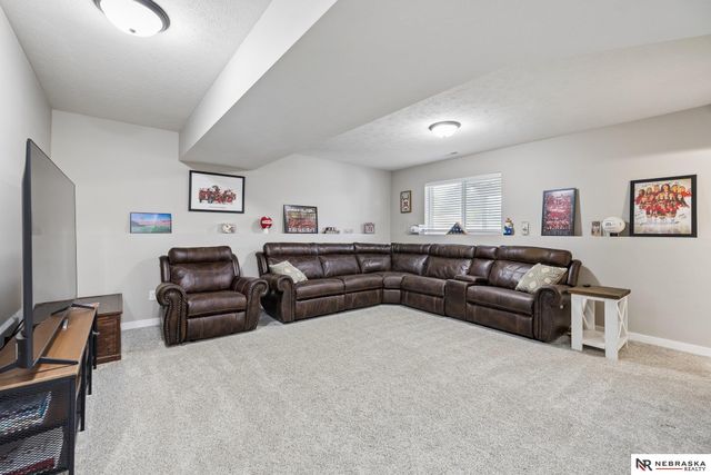6025 N 15th Court, Lincoln, NE 68521
