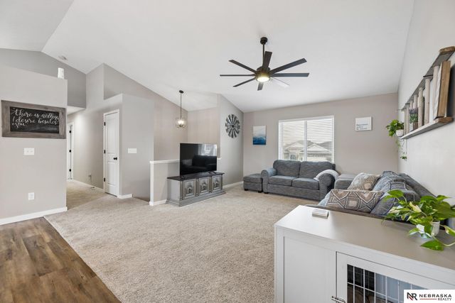 6025 N 15th Court, Lincoln, NE 68521