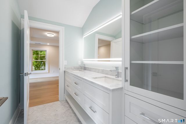 7 Bailiwick Road, Greenwich, CT 06831