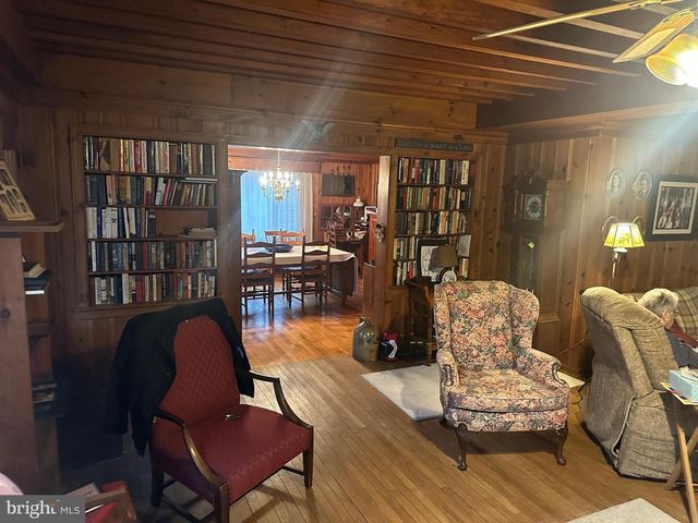 108 HEIGHTS AVE, Mt Gretna, PA 17064