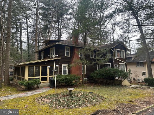 108 HEIGHTS AVE, Mt Gretna, PA 17064