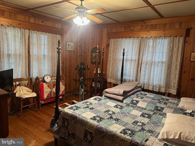 108 HEIGHTS AVE, Mt Gretna, PA 17064