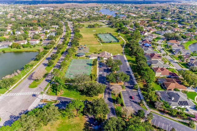 14301 ROXSHIRE DRIVE, Orlando, FL 32837