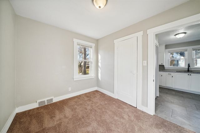 20035 Santa Barbara Drive, Detroit, MI 48221