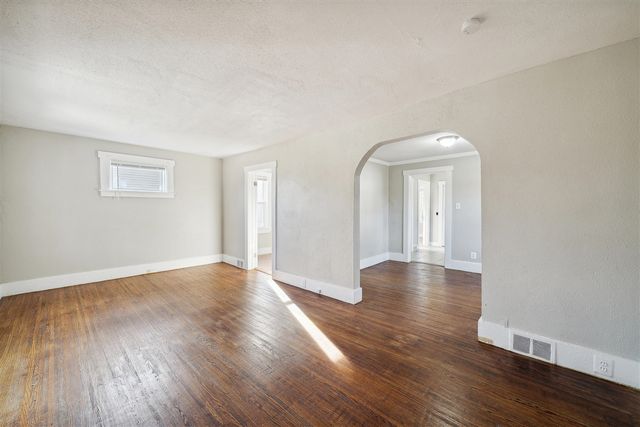 20035 Santa Barbara Drive, Detroit, MI 48221