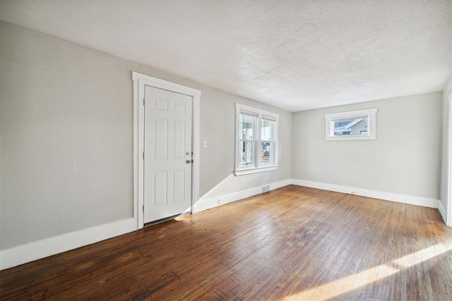 20035 Santa Barbara Drive, Detroit, MI 48221