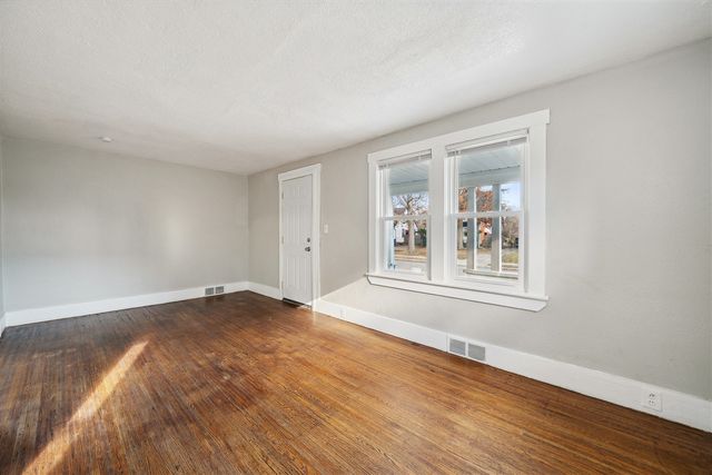 20035 Santa Barbara Drive, Detroit, MI 48221