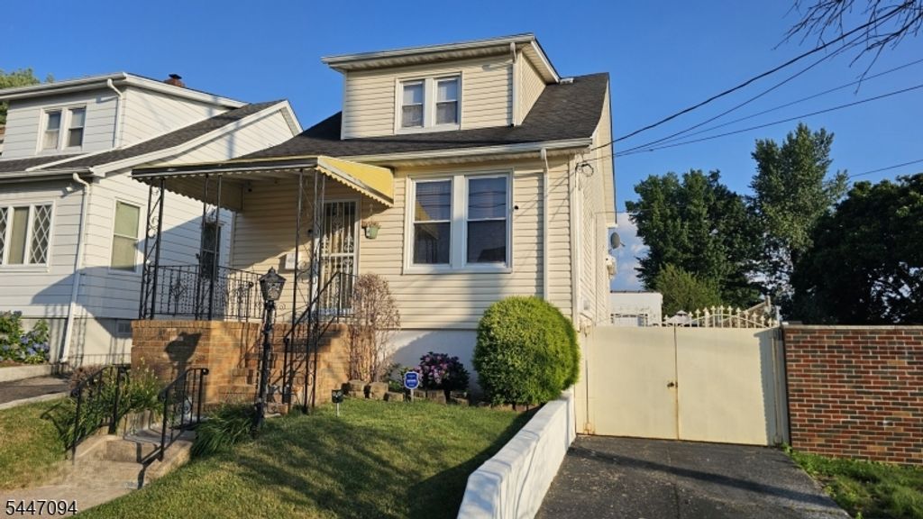 254 Illinois Ave, Paterson City, NJ 07503