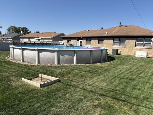 608 29th Avenue, East Moline, IL 61244