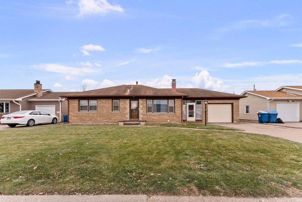 608 29th Avenue, East Moline, IL 61244