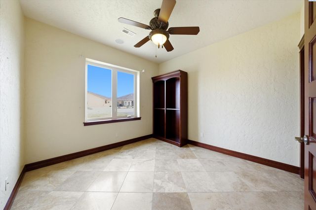 9206 Vincenzo Drive, Pasco, WA 99301