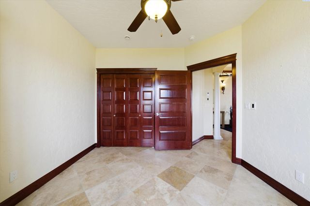 9206 Vincenzo Drive, Pasco, WA 99301