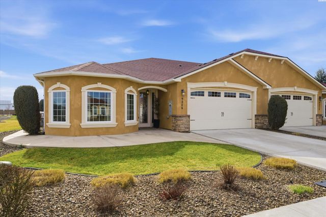 9206 Vincenzo Drive, Pasco, WA 99301