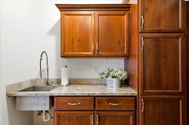 9206 Vincenzo Drive, Pasco, WA 99301